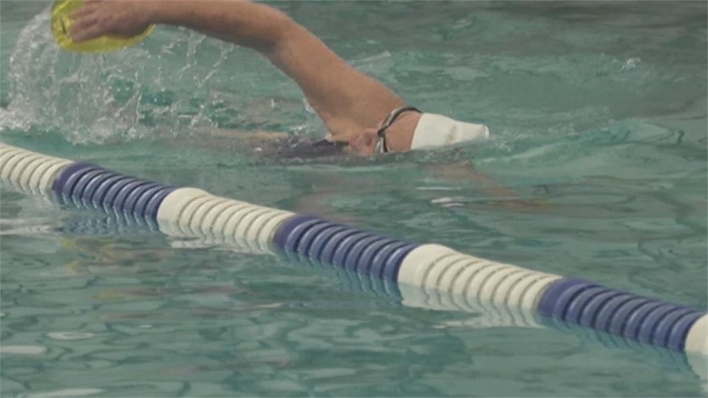 卡達國際游泳錦標賽　智利89歲嬤擊敗年輕好手奪4冠
