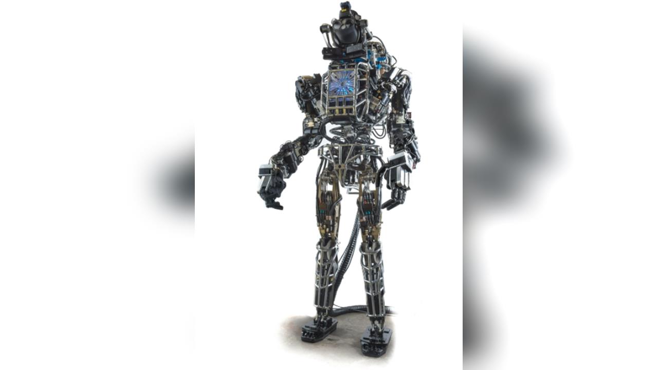 不和特斯拉比快 現代汽車要讓2.5萬台人形機器人走進工廠「上班」