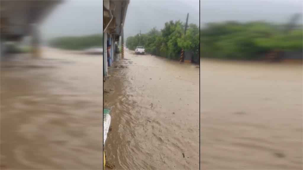 暴雨狂轟！屏東高樹鄉瀑布驚現土石流　居民無法出入嘆「人在孤島」