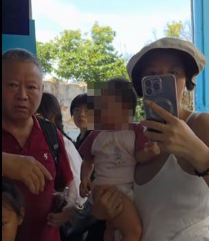 快新聞/喧賓奪主?中籍旅客遊星國被控插隊 竟惱羞反嗆:沒有中國人新加坡算什麼?