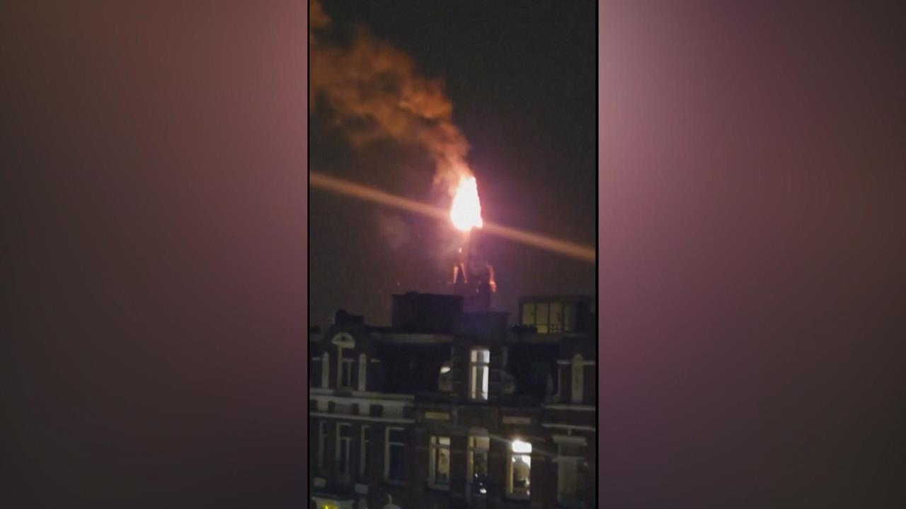 瑞士跨年派對奪命大火「數十死逾百傷」　荷蘭馮德爾教堂竄火舌