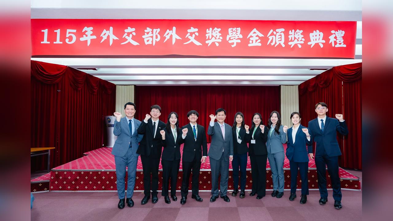 快新聞／2天只睡5小時仍堅守崗位！林佳龍大讚外交新血「韌性滿點」