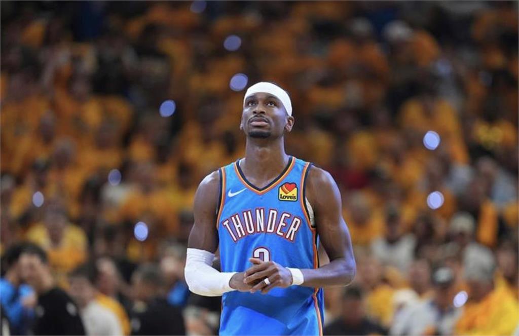 NBA總冠軍戰(影)／末節大逆轉！亞歷山大率雷霆111:104系列賽2:2扳平