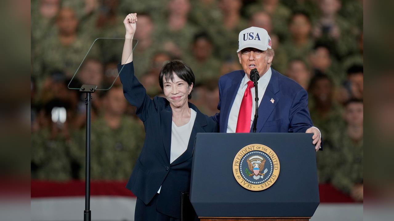 款待川普來訪! 日本送安倍高球桿、用安倍口譯官