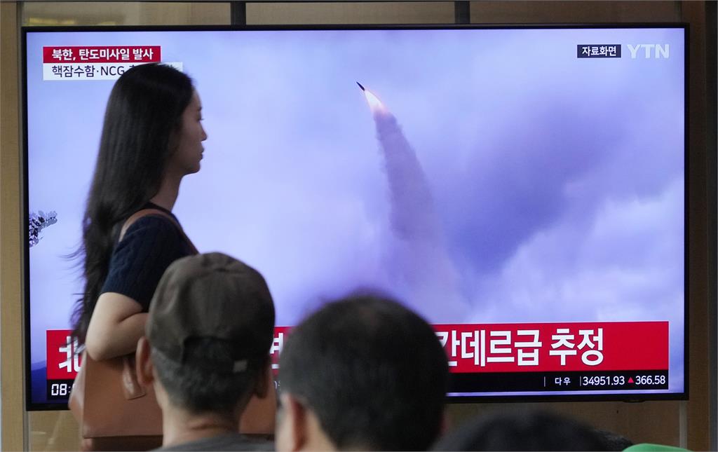 北朝鮮又試射！　2枚彈道飛彈落日本經濟水域外