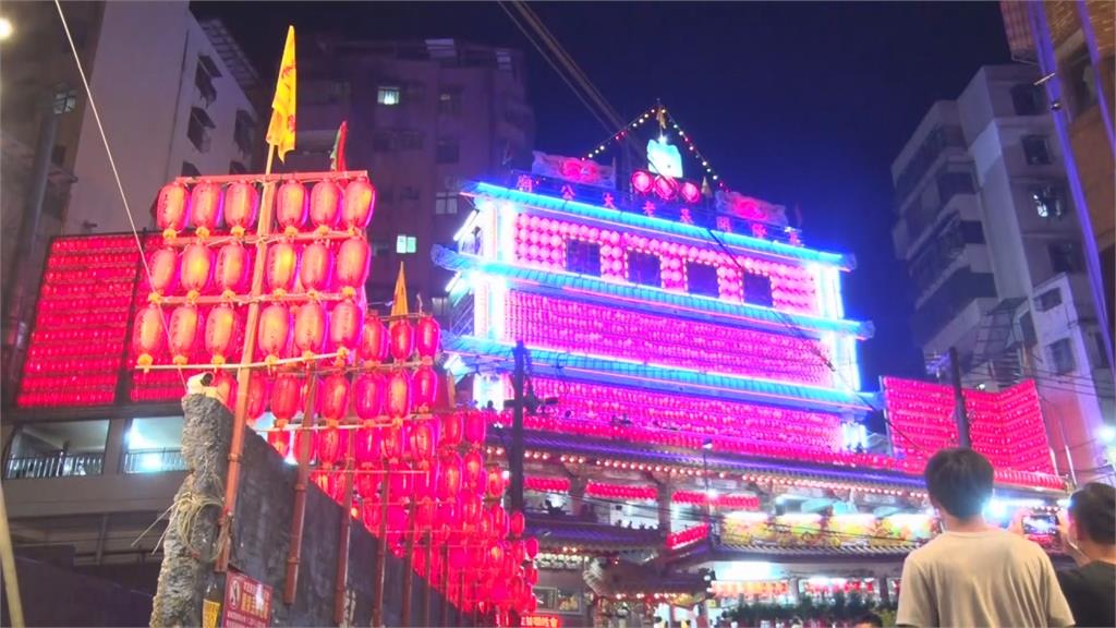 雞籠中元祭登場 基隆老大公廟開燈