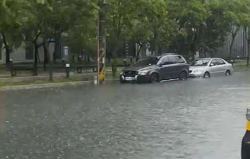 快新聞／雨彈發威！　台中大里、彰化員林淹水畫面曝