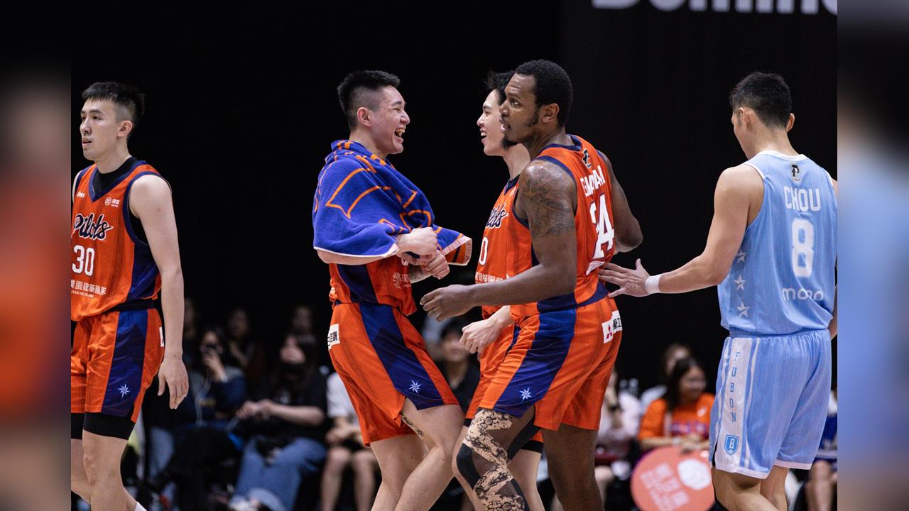 PLG(影)/領航猿第四節演出大逆轉!99:87擊敗勇士例行賽封王