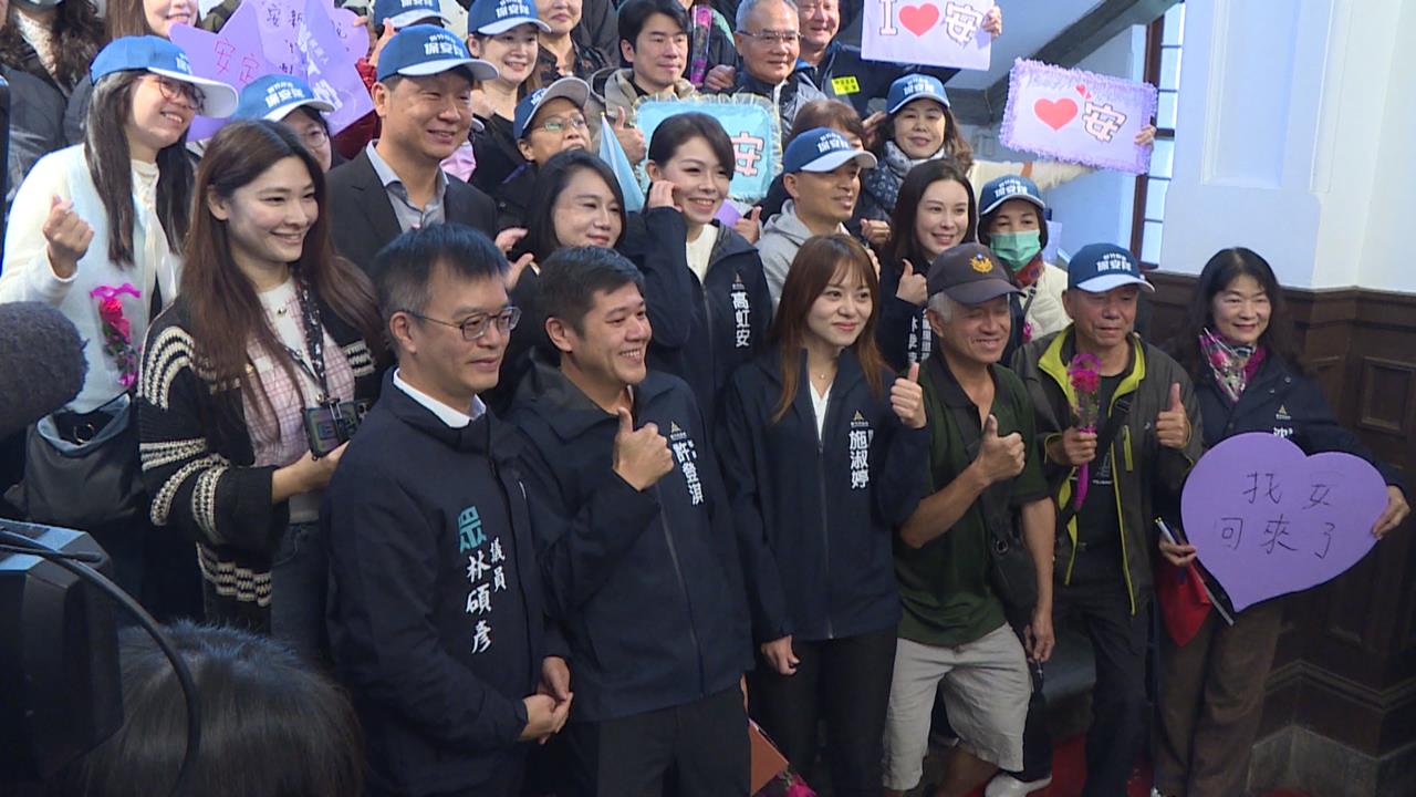 睽違17個月！高虹安復職新竹市長 哽咽喊：我回來了