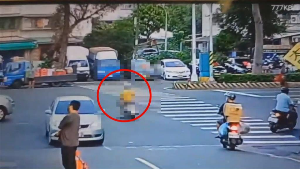 婦騎車闖紅燈穿越馬路　不慎遭轎車高速撞飛身亡