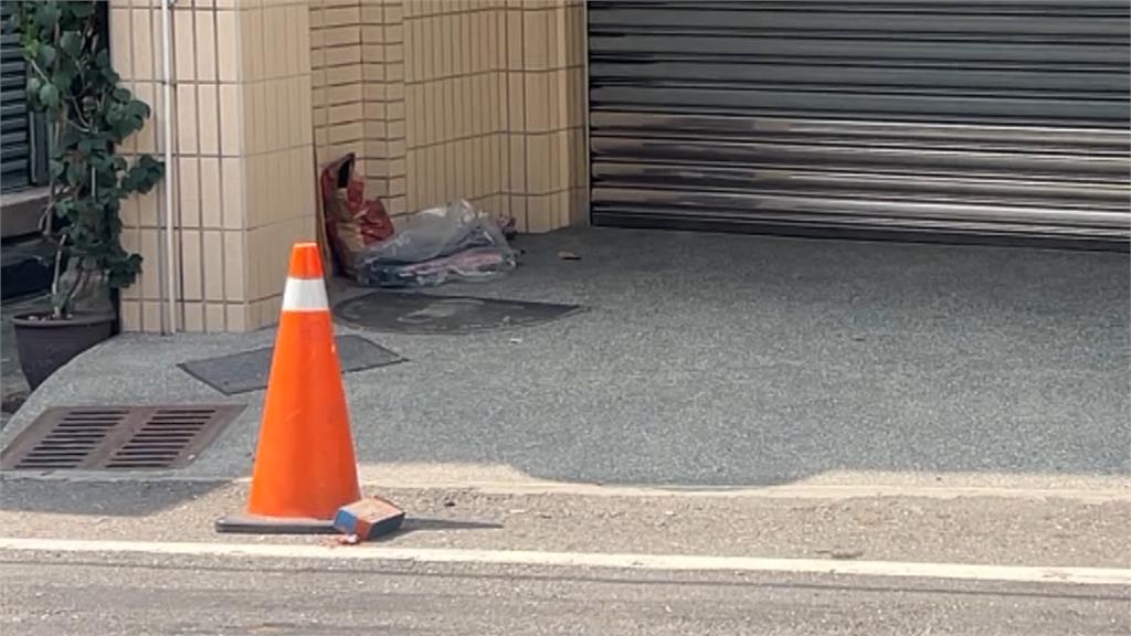 不滿玩具店路霸行為  雲林男深夜狠砸招牌