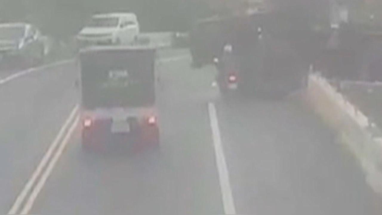 扯！彰化耕耘車駕駛「酒駕撞人」　竟抱胸冷眼看倒地騎士