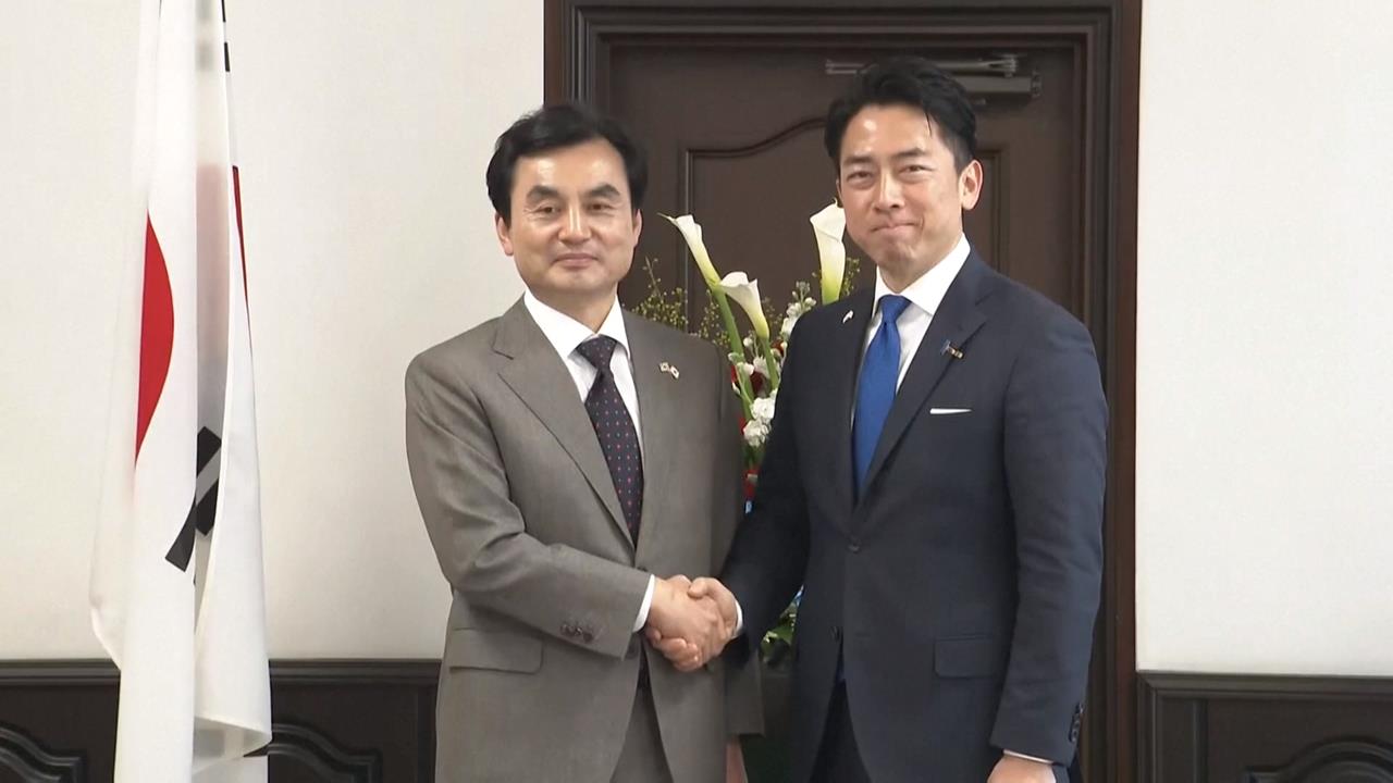 日韓防長會登場「以球會友」  小泉「乒乓球」外交博感情