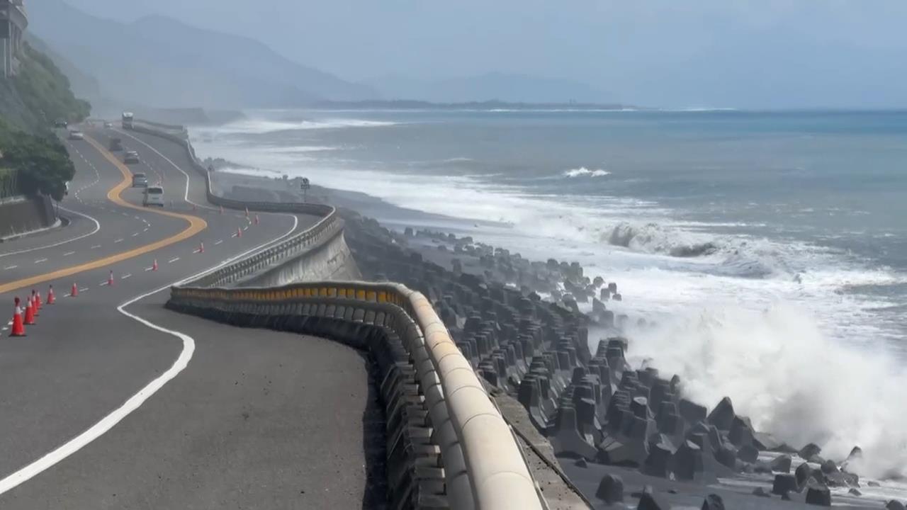巴威進逼！台東沿海現6米浪　台9線多良段預警管制