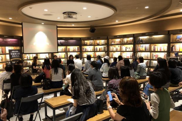 華麗舞台的背面—《華麗舞台的深夜告白》新書分享會