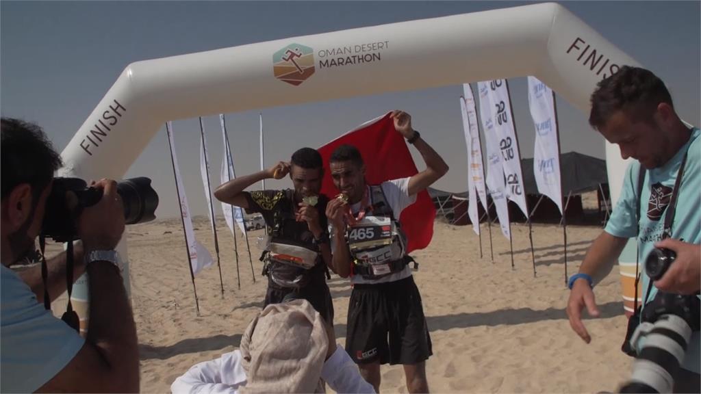 阿曼沙漠馬拉松 穆拉比提與弟弟爭冠軍