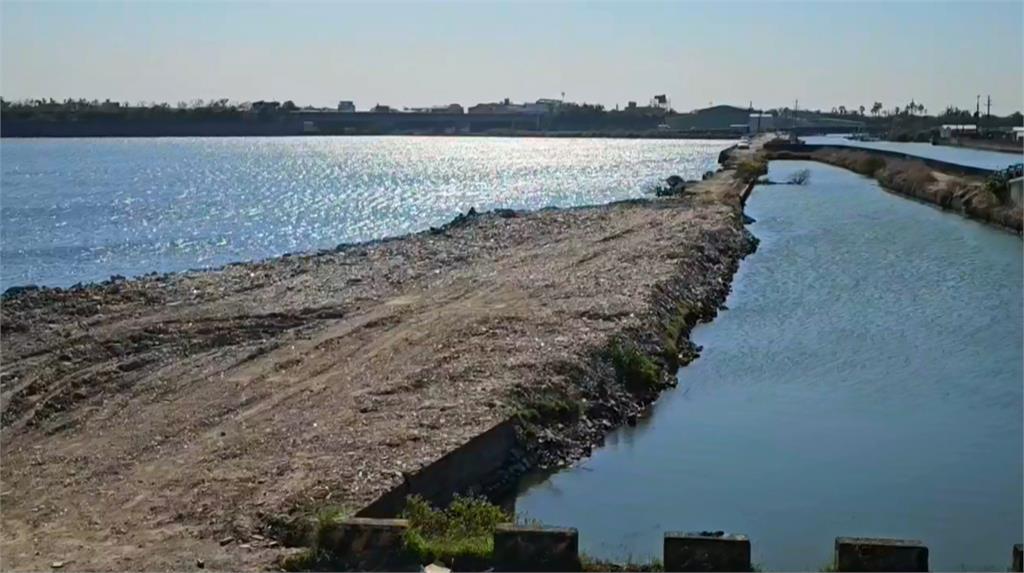台南百米堤岸竟全是「廢棄物」！　不肖業者在國有地惡意傾倒土石