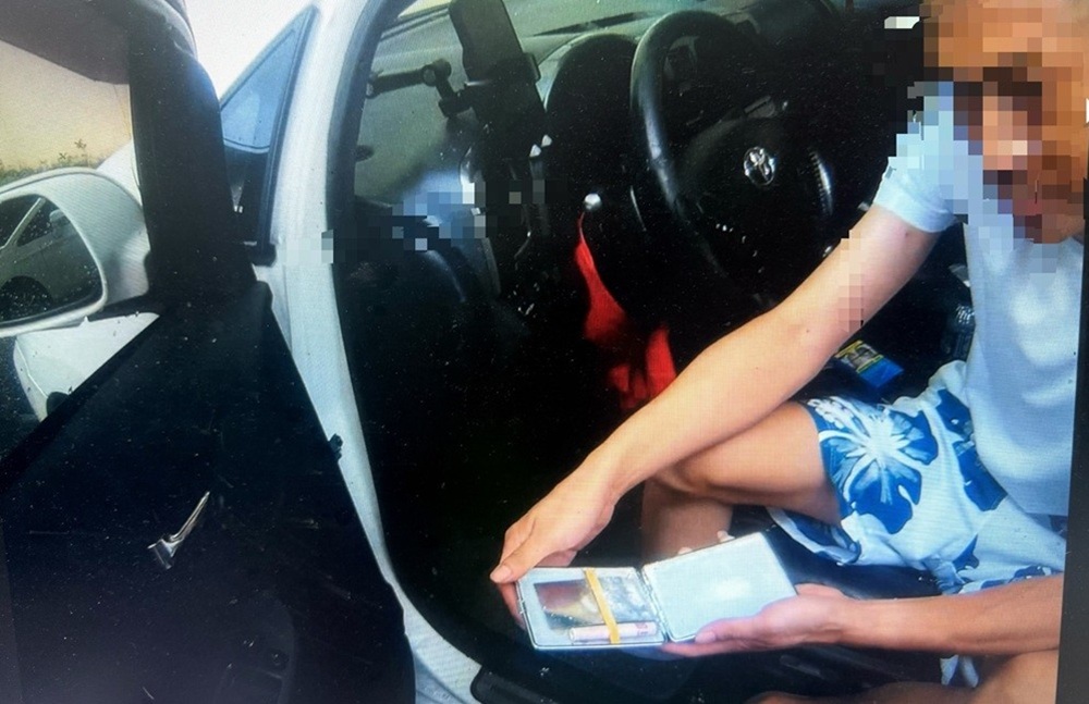路旁停車門半開　34歲男癮頭發作K盤吸食K他命