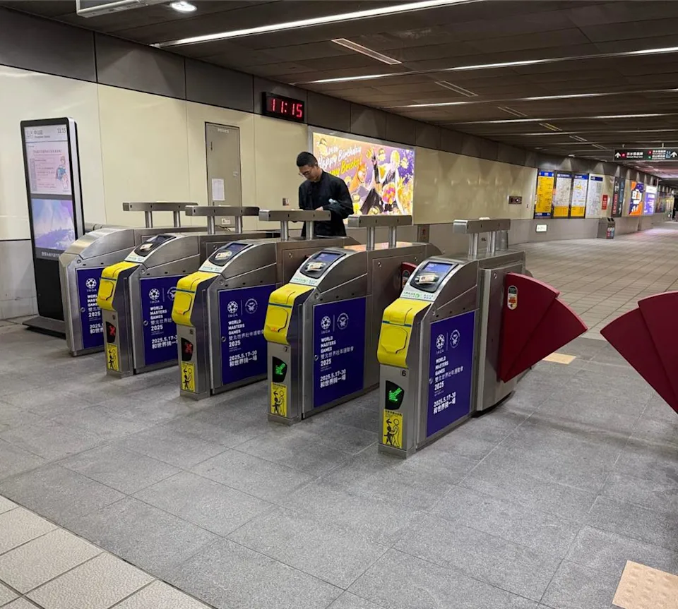 北捷閘門貼「黃膠布」不是壞掉！官方曝這「1功能」全面升級