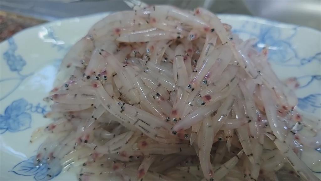 屏東男捕蝦虎魚苗不慎遭浪沖走　海巡警消搜救中
