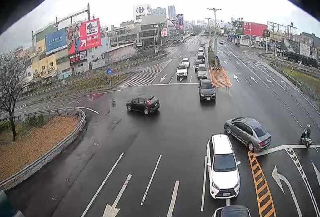 春節連假近尾聲　台南北返車潮達高峰
