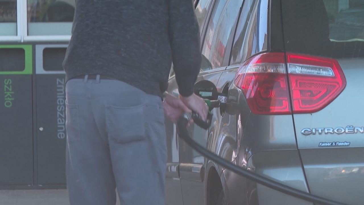 300艘油輪困荷姆茲海峽　油價飆漲川普喊話：減緩石油壓力