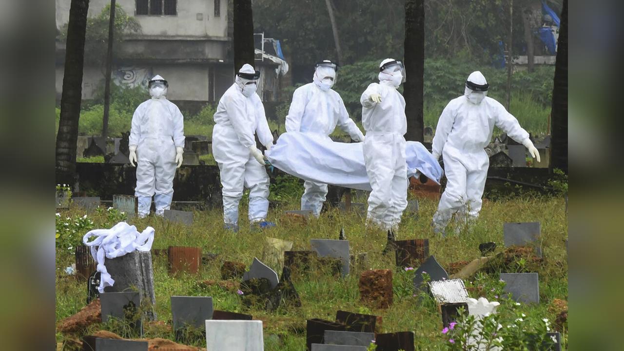 快新聞／印度爆立百病毒！網傳出國別喝椰子水　疾管署急澄清