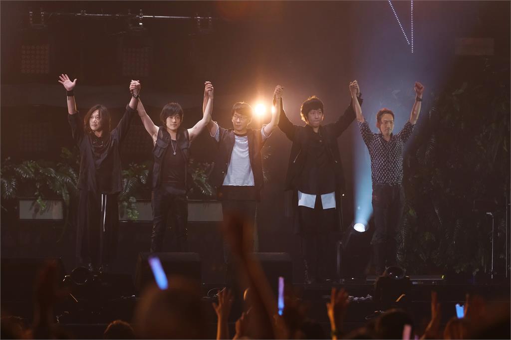 五月天高雄跨年唱4場!5000張票免費邀醫護
