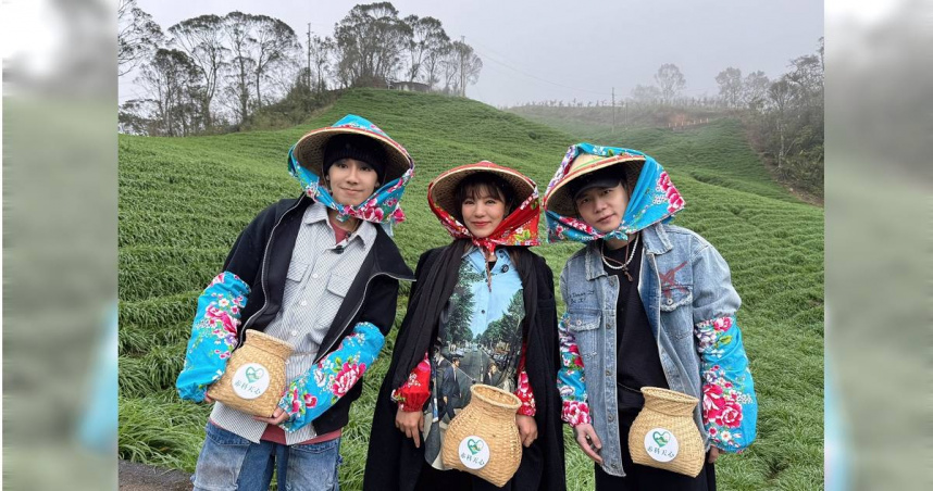 丁噹同框鼓鼓蕭秉治　換上斗笠竟變時尚單品