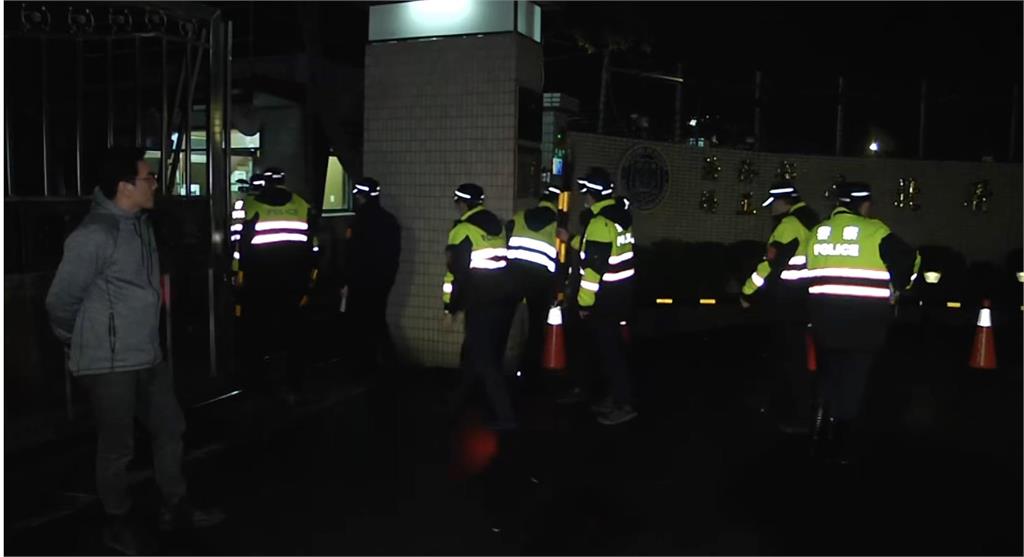 柯文哲等4人回籠羈押！土城警方「佈崗交管」嚴防不理性小草滋事、干擾