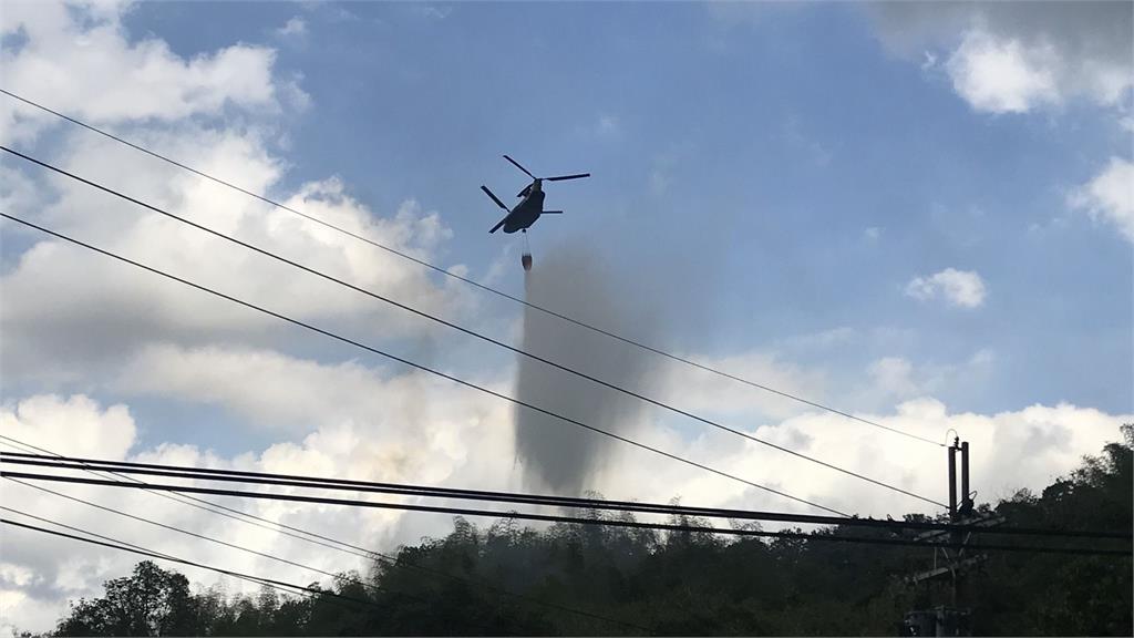 快新聞／高雄美濃森林火災 陸航出動Ch47直升機順利撲滅火勢