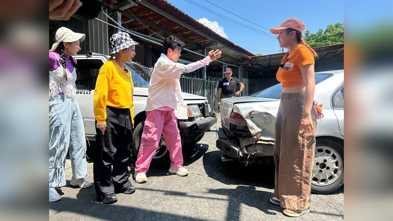體驗集集車神特技！李雅英尖叫時還在流口水生無可戀的說：「雅英沒有了，雅英死掉了」