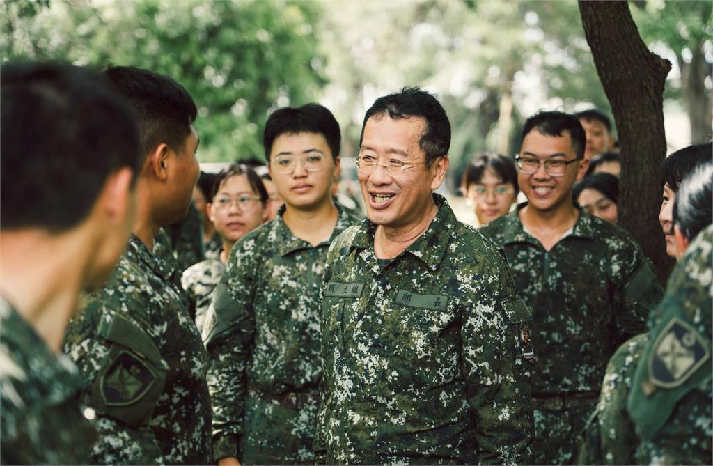 快新聞／辛苦了！顧立雄南下慰勉救災國軍　肯定即時應變守護家園