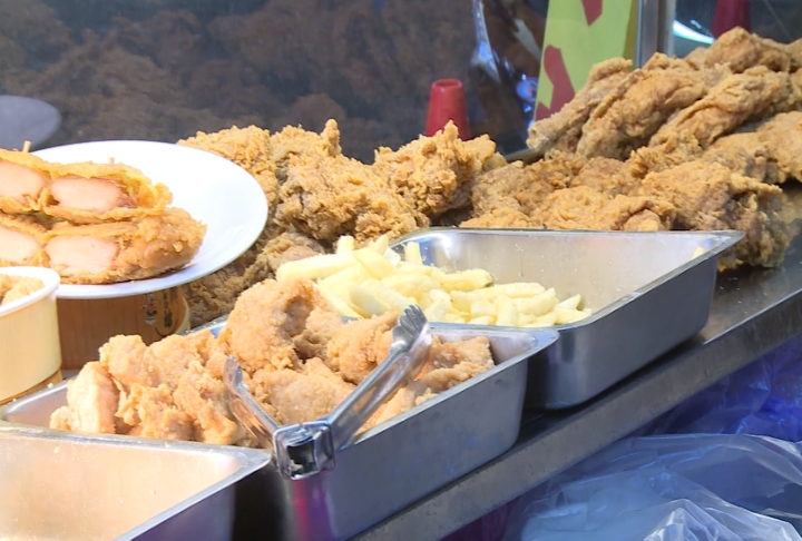 雞肉價格居高不下 一片雞排漲破百