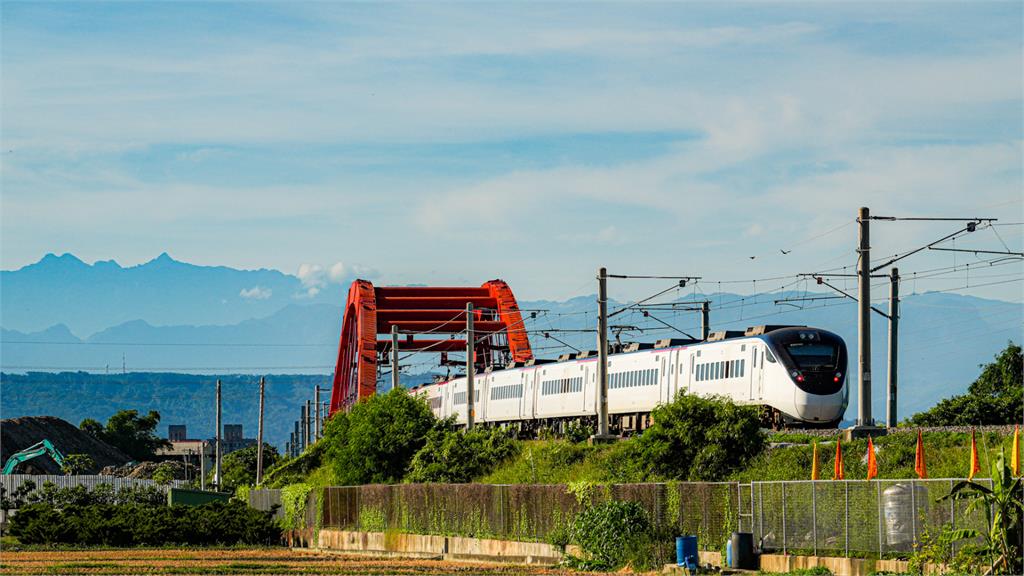 Taiwan PASS台鐵版爆紅！網友貼文破百，火車旅遊成新潮流