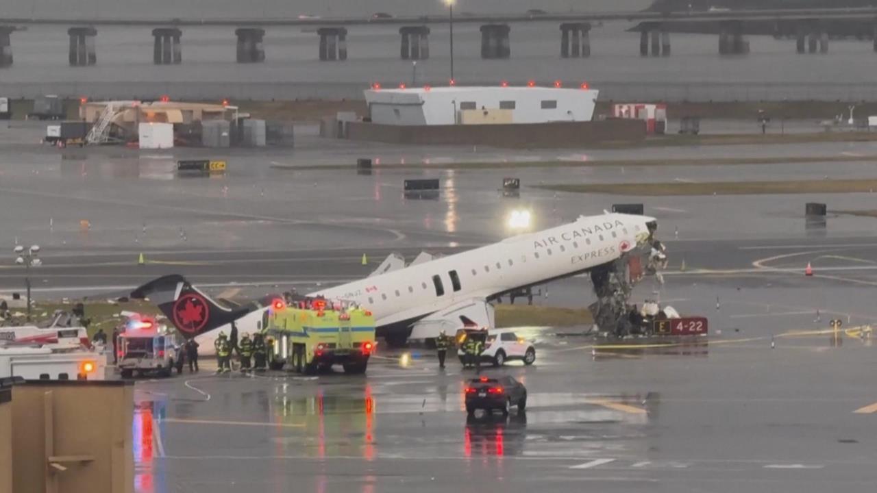 加航快捷航空客機撞消防車　塔台人力不足導致？