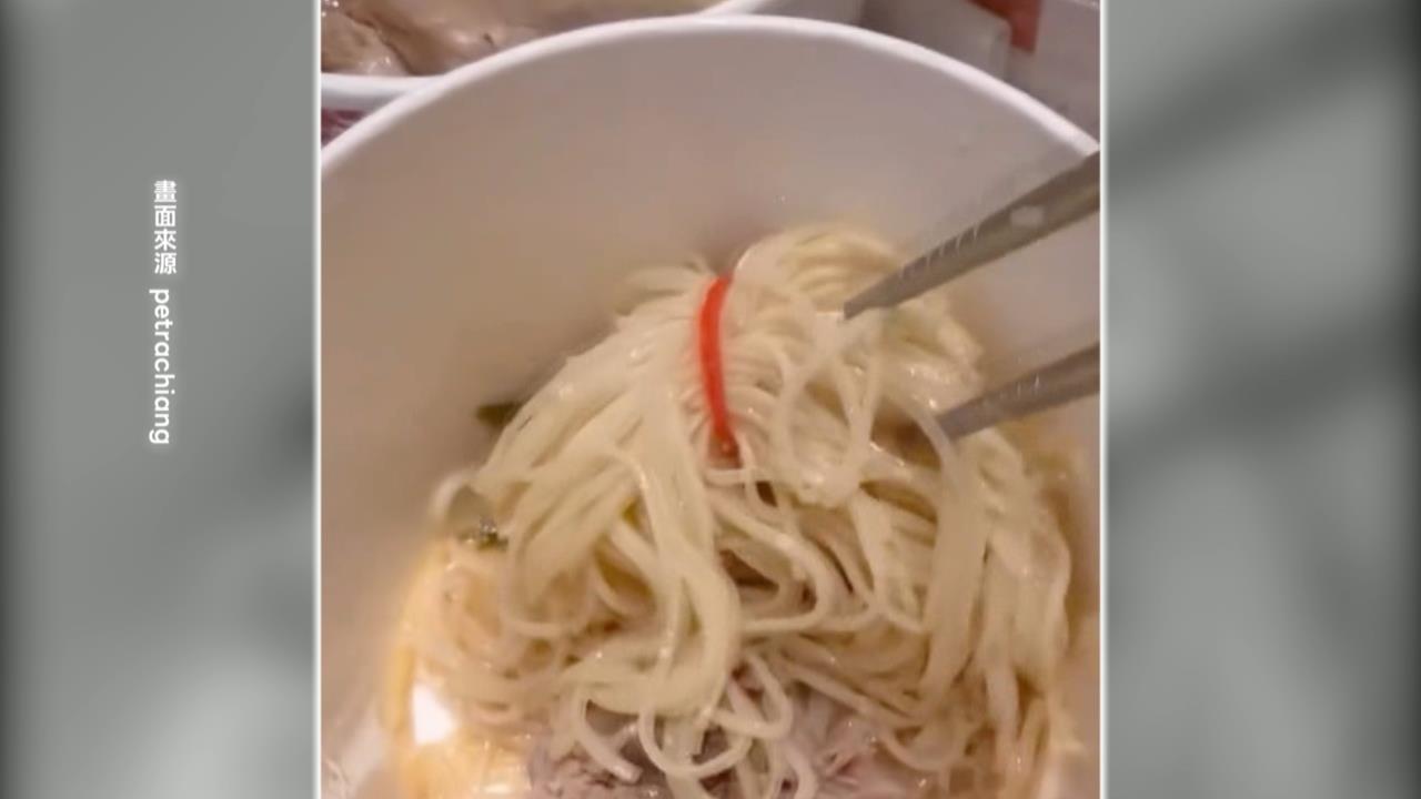 必比登名店"雙月"麵線有橡皮筋! 業者致歉:停賣該品項
