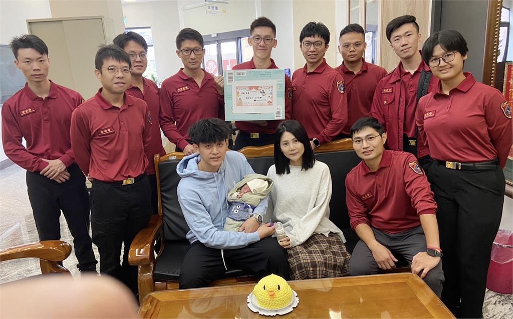 10萬分之1的機率！桃消新屋分隊救護車上接生「人魚寶寶」 母子均安