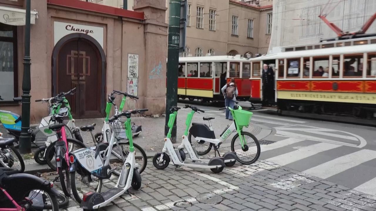 電動滑板車亂象! 捷克布拉格祭電動滑板車禁令