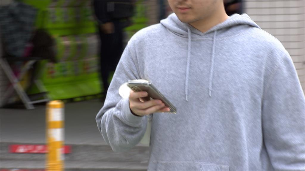 現代人手機不離身　當心"手機失智症"找上門