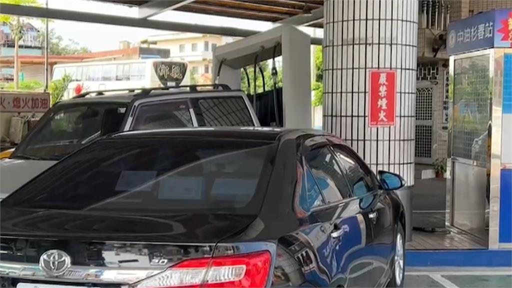 衰！恍神男開車逆向衝撞加油站　波及3車釀一人傷