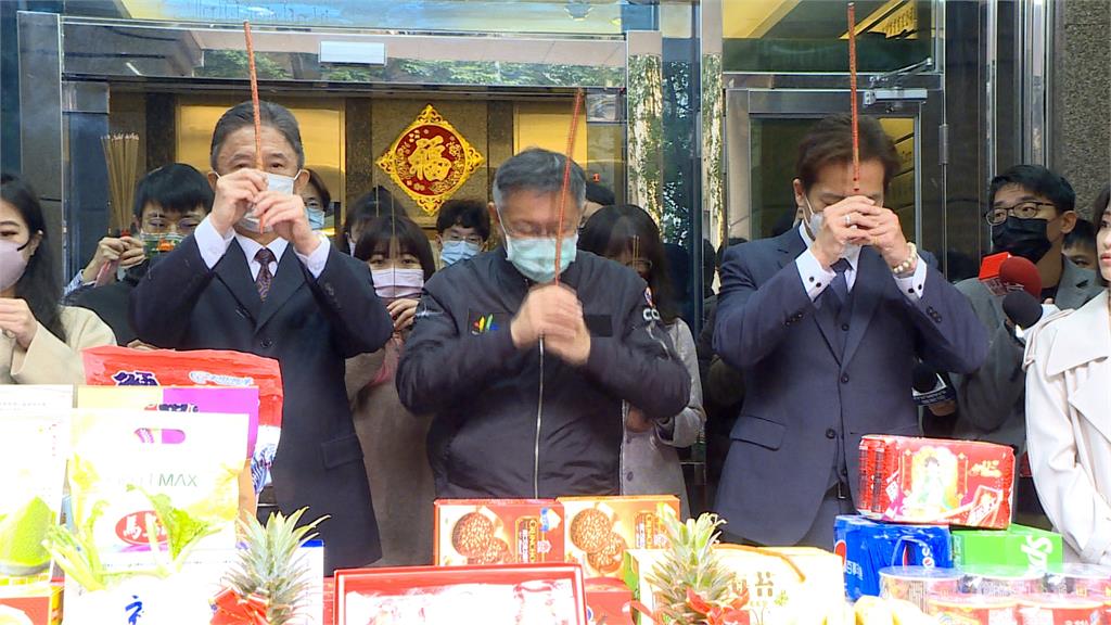 柯文哲透露與郭台銘通電話　媒體人諷柯文哲自我膨脹