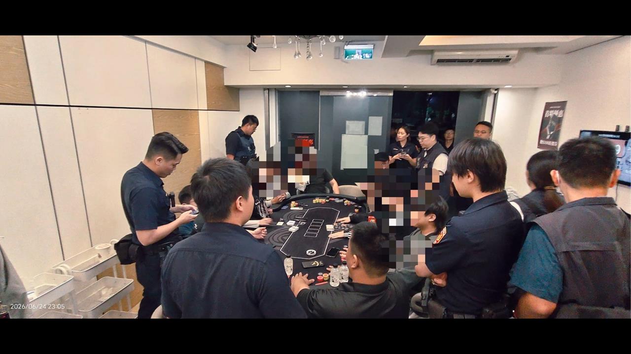 高調張貼海報！德撲賭場開在豪宅社區　負責人僅24歲