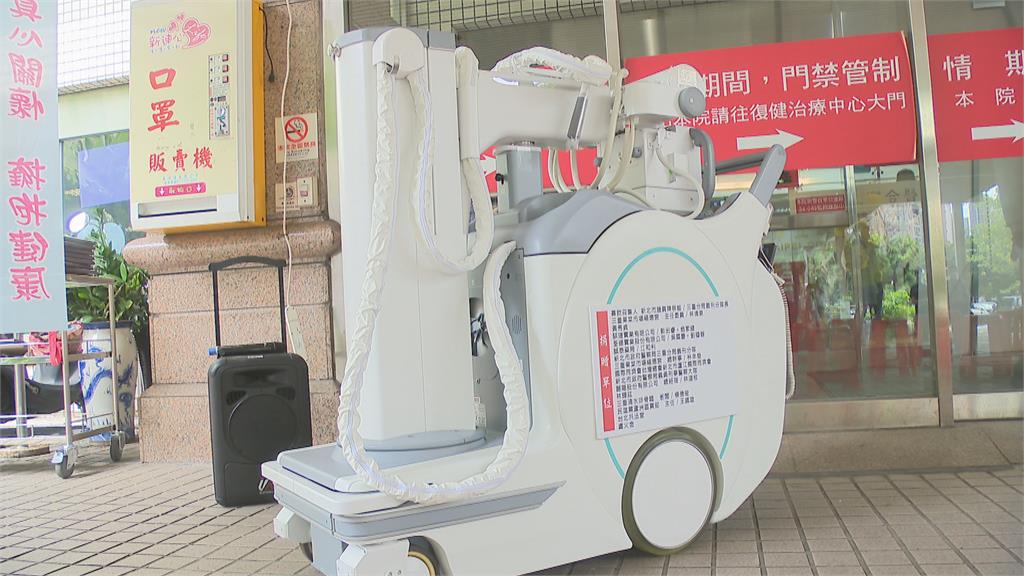 新北議員陳啟能捐移動型X光機　減少病患染疫風險