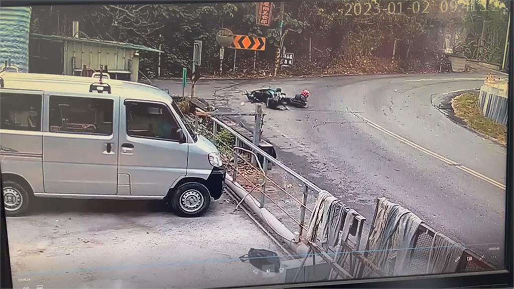 高雄大社「鬼下坡」摔車事故多 大車邊開邊漏油害騎士接連摔車