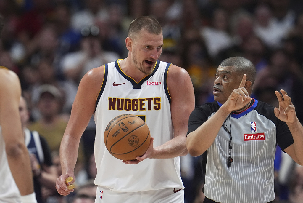 NBA(影)／金塊勝火箭確保西區第4　「小丑」中鋒Jokic締造驚人大三元紀錄