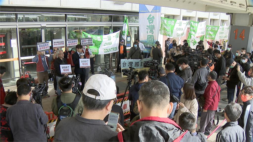 上海台辦副主任李驍東抵台　獨、統派團體抗議爆衝突