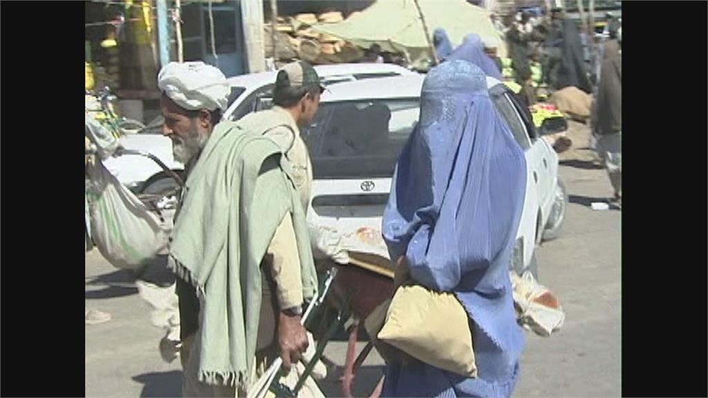 不穿罩袍就會被打！《民視》17年前挺進阿富汗　揭女人面紗下的無奈