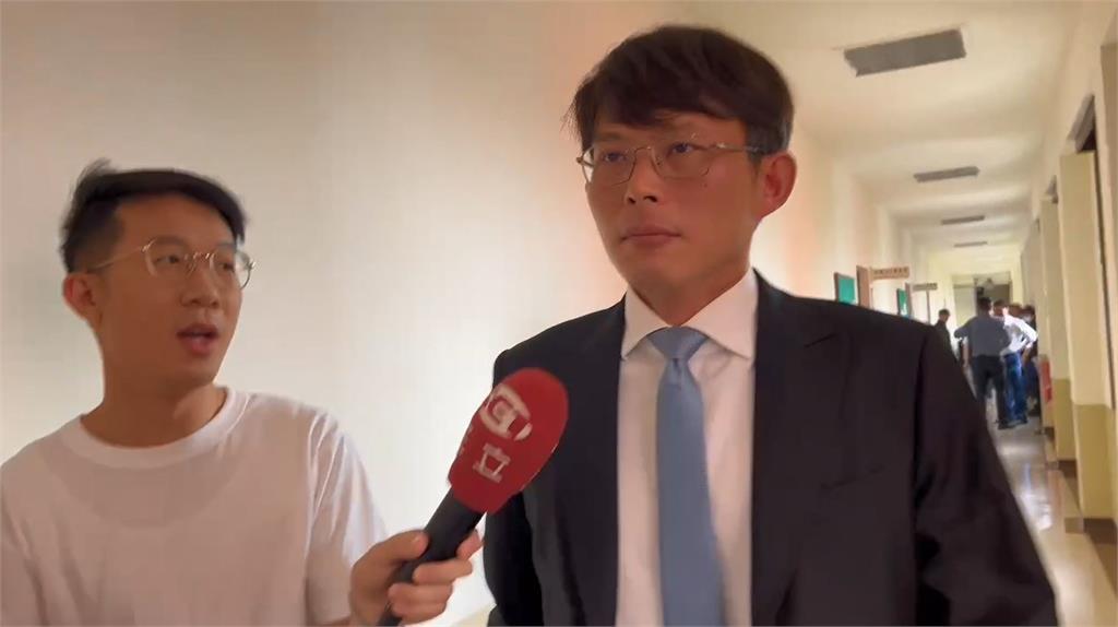 快新聞／迎媽祖「被載違規3次」反問記者　黃國昌今受訪低調：昨天已回答過了