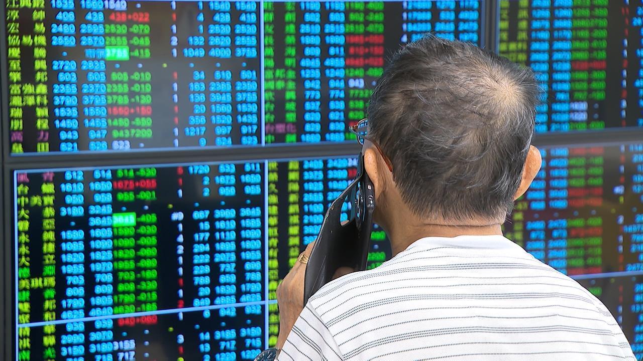 0050、0056怎麼選？專家揭退休配置關鍵「1句話」讓全網猛點頭
